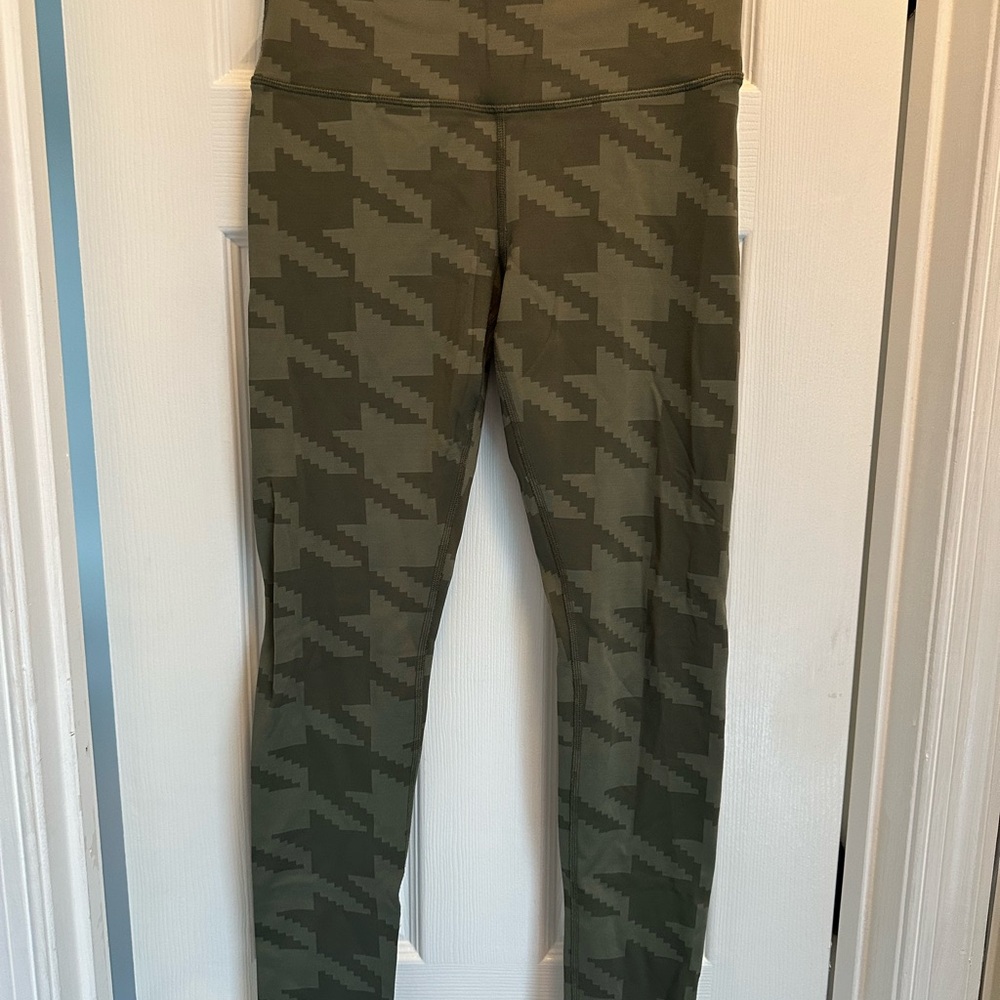 Alo Green Houndstooth Patterned Leggings